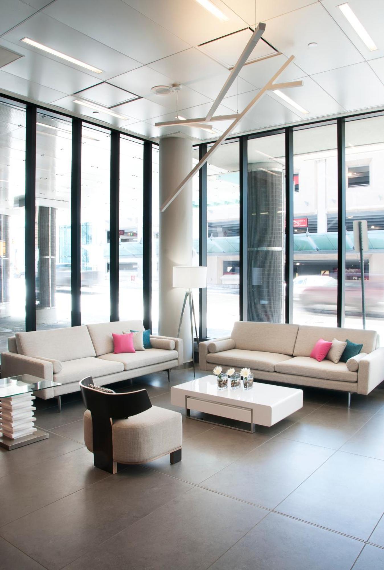 Doubletree By Hilton Ottawa Downtown Hotel Екстериор снимка