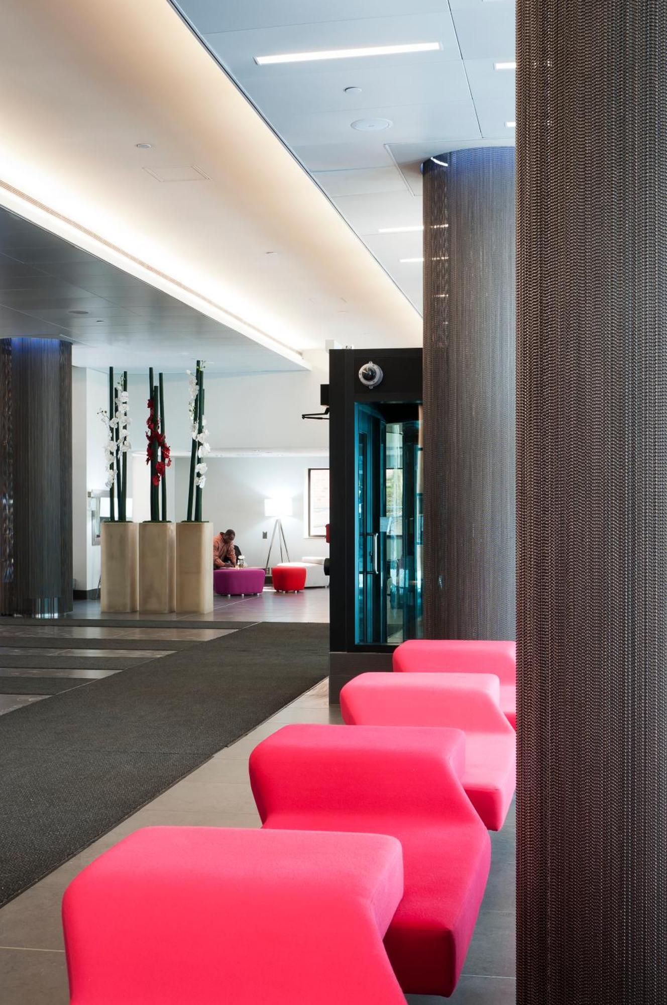 Doubletree By Hilton Ottawa Downtown Hotel Екстериор снимка