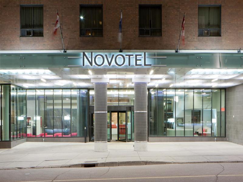 Doubletree By Hilton Ottawa Downtown Hotel Екстериор снимка