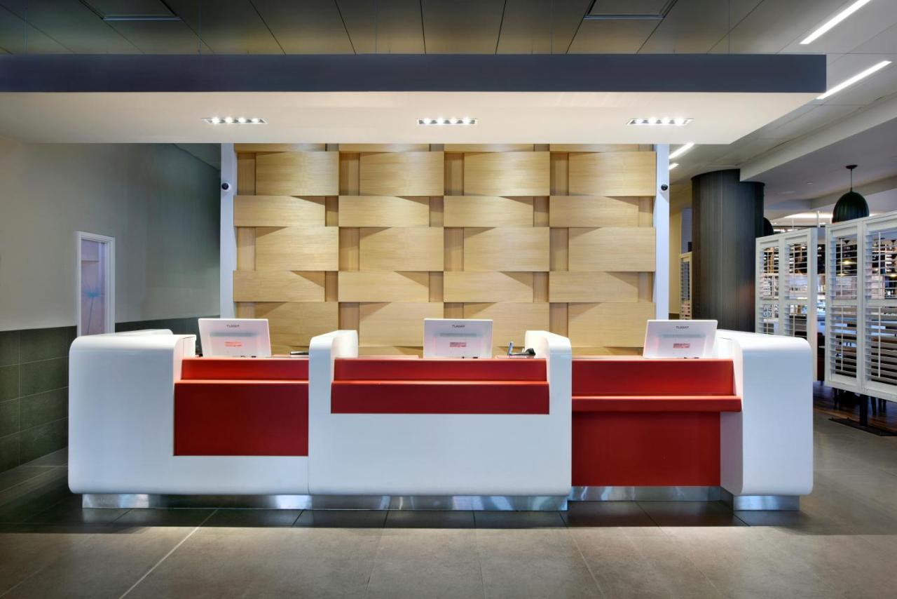 Doubletree By Hilton Ottawa Downtown Hotel Екстериор снимка